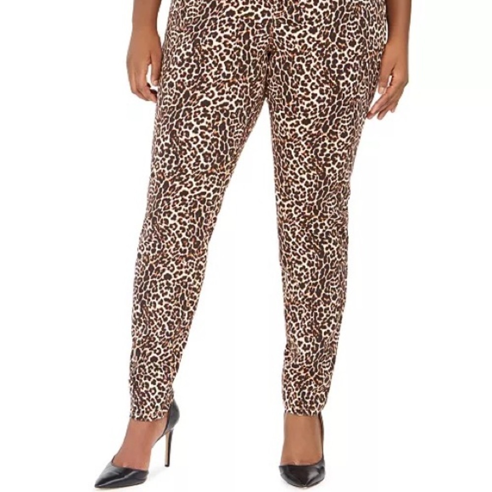 INC International Concepts | Skinny Leg Pants Regular Fit in Natural Leopard 12P